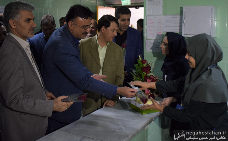 بازدید مسئولین شهرستان از بیمارستان گلدیس شاهین شهر