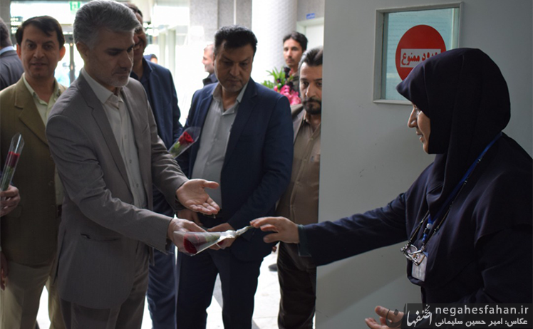 بازدید مسئولین شهرستان از بیمارستان گلدیس شاهین شهر