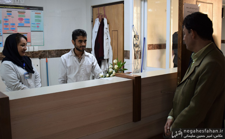 بازدید مسئولین شهرستان از بیمارستان گلدیس شاهین شهر